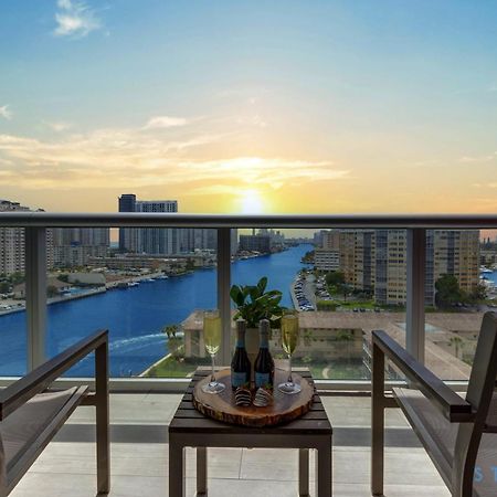 Infinite View Balcony With Pool, Gym And Near Beach Apartment Hallandale Beach Exterior photo