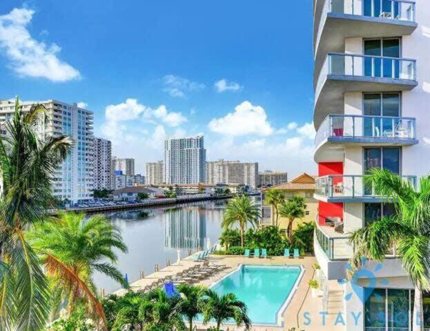 Infinite View Balcony With Pool, Gym And Near Beach Apartment Hallandale Beach Exterior photo