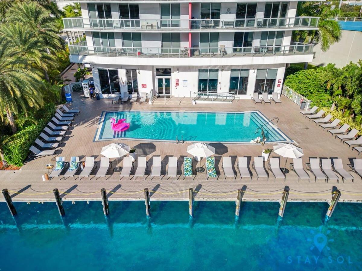 Infinite View Balcony With Pool, Gym And Near Beach Apartment Hallandale Beach Exterior photo