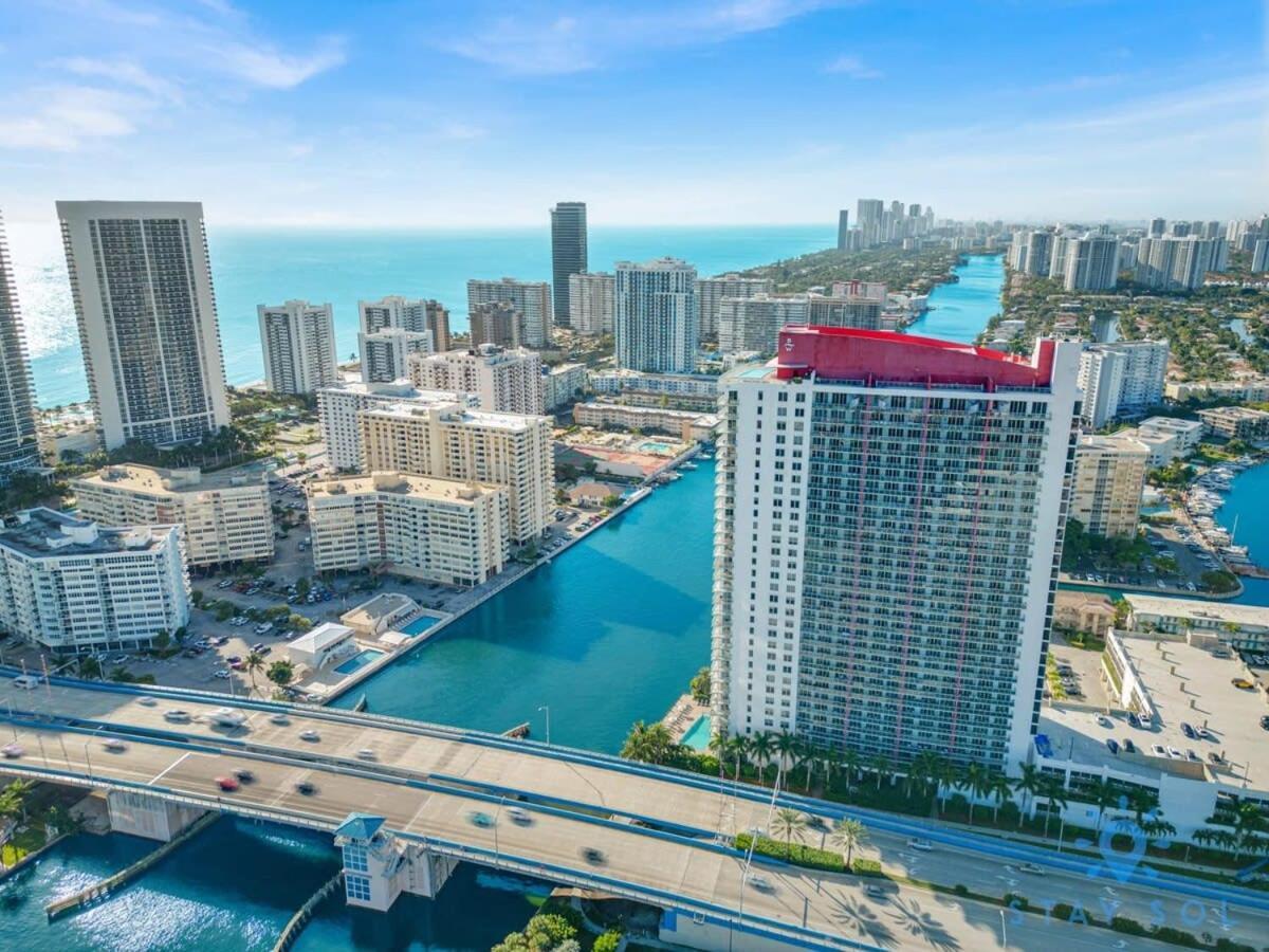 Infinite View Balcony With Pool, Gym And Near Beach Apartment Hallandale Beach Exterior photo