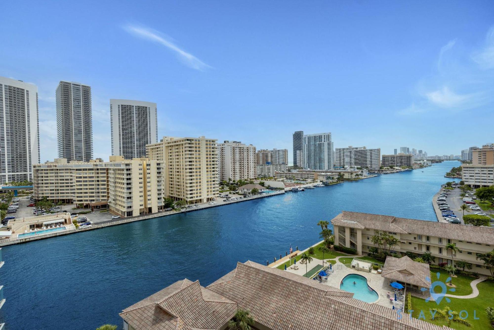 Infinite View Balcony With Pool, Gym And Near Beach Apartment Hallandale Beach Exterior photo